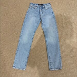 Abercrombie & Fitch Men's 90s Straight Jean